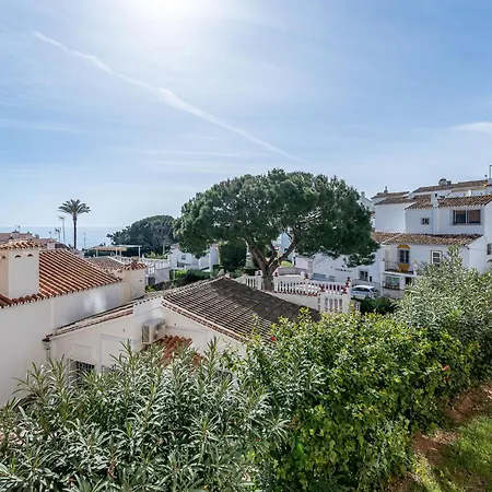Esmeralda Sea View Apartment